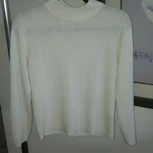 Alia sweater size ps